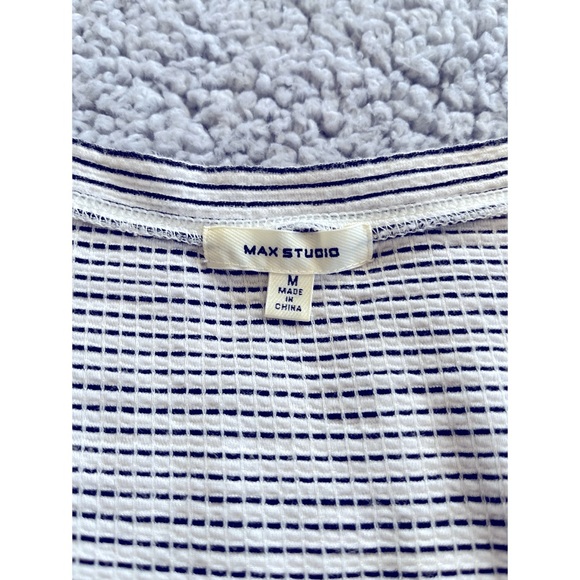 Max Studio Medium Black & White Striped Short Sleeve Top. - Picture 2 of 8